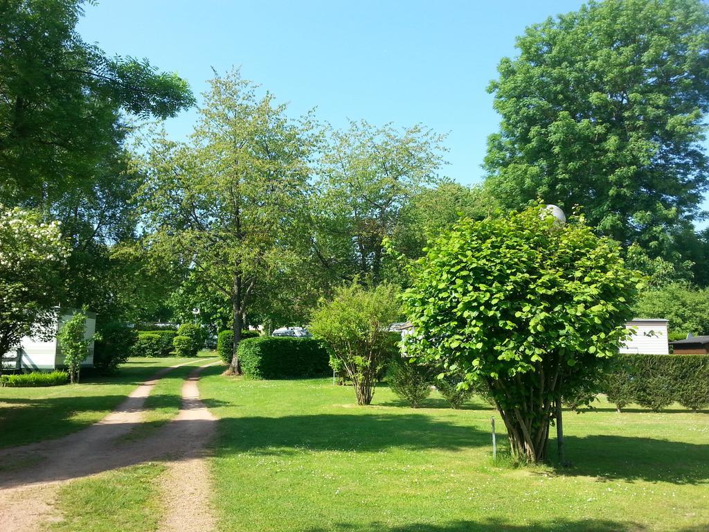 Camping Le Picardy Hotel Pinchefalise Exterior photo